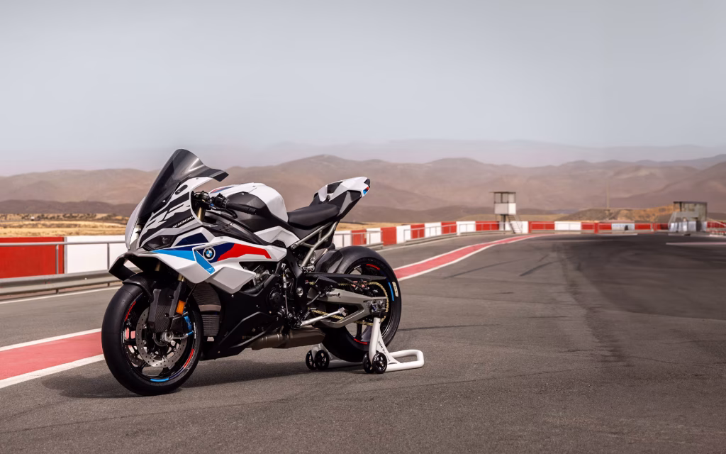 BMW S1000RR – The Ultimate Superbike for Speed, Power & Precision